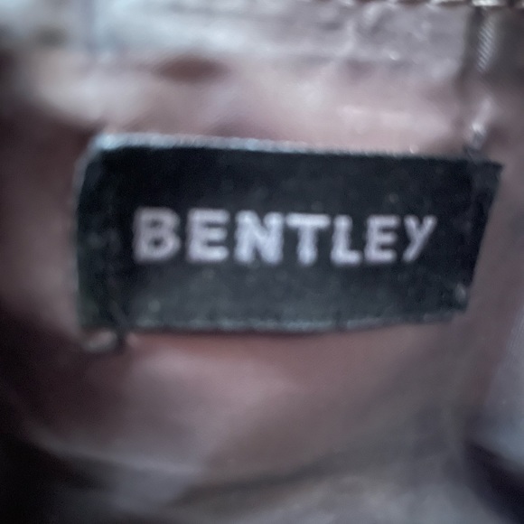 4/$25 or 5/$32   Leather Pouch - Picture 3 of 5